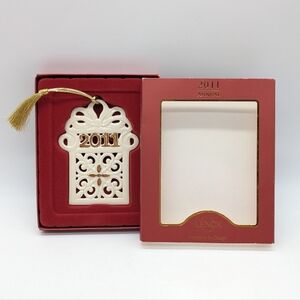 Lenox A Year To Remember 2011 Porcelain Christmas Holiday Ornament